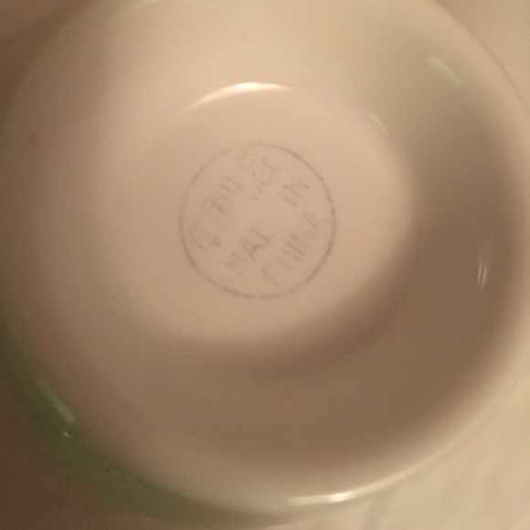 CREAM and gold cup and saucer - Picture 5 of 7